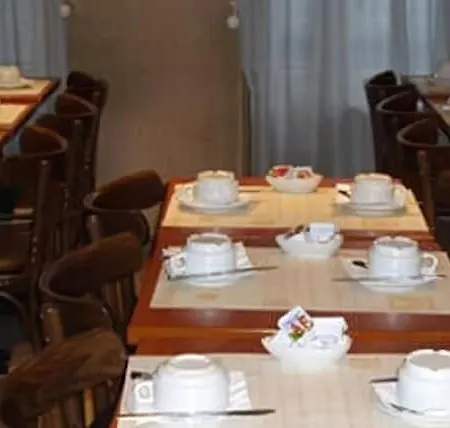 De Saint Georges 3* París