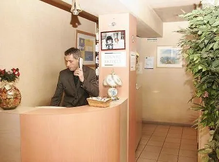 De Saint Georges Hotel París